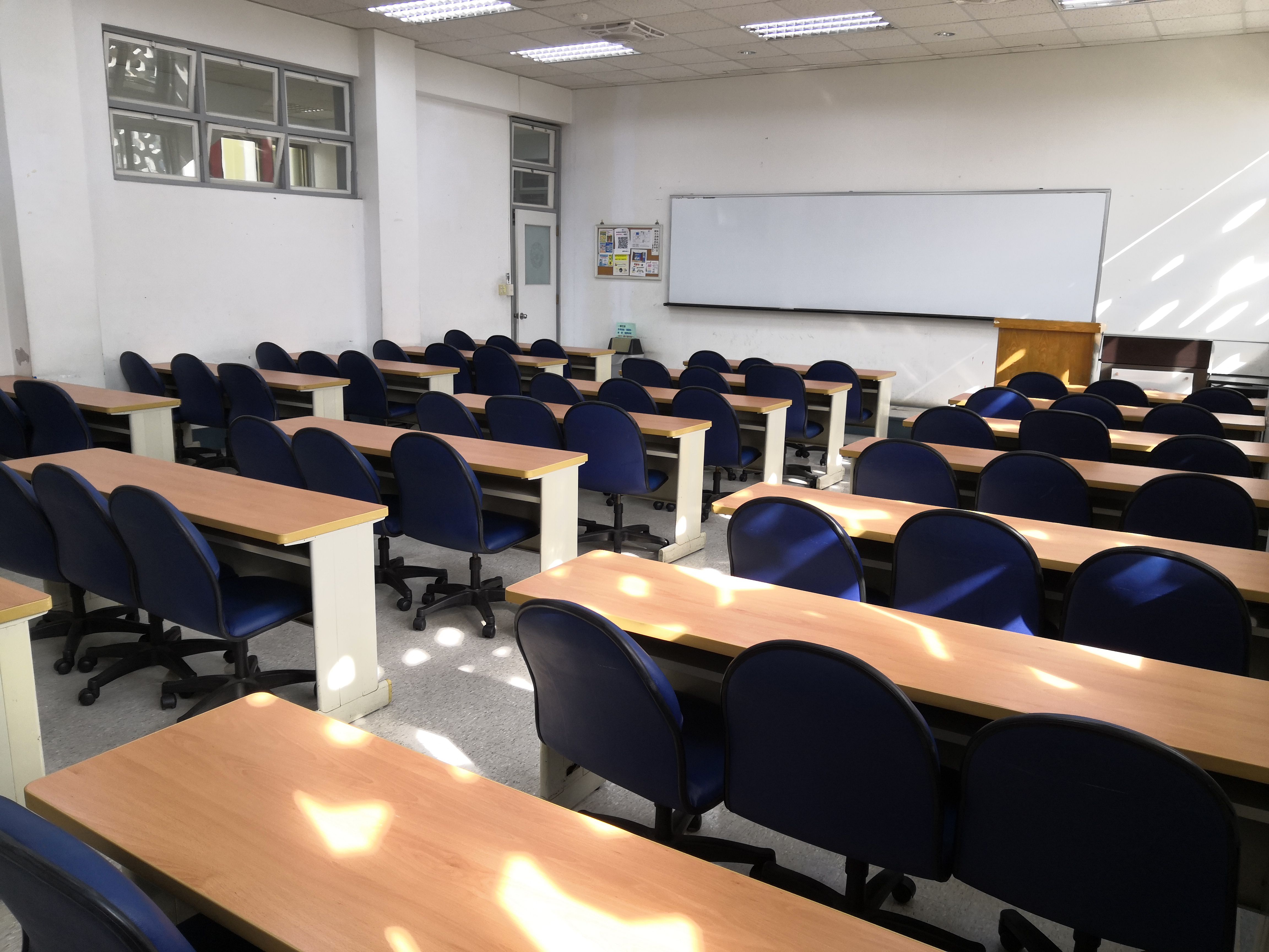 D503教室