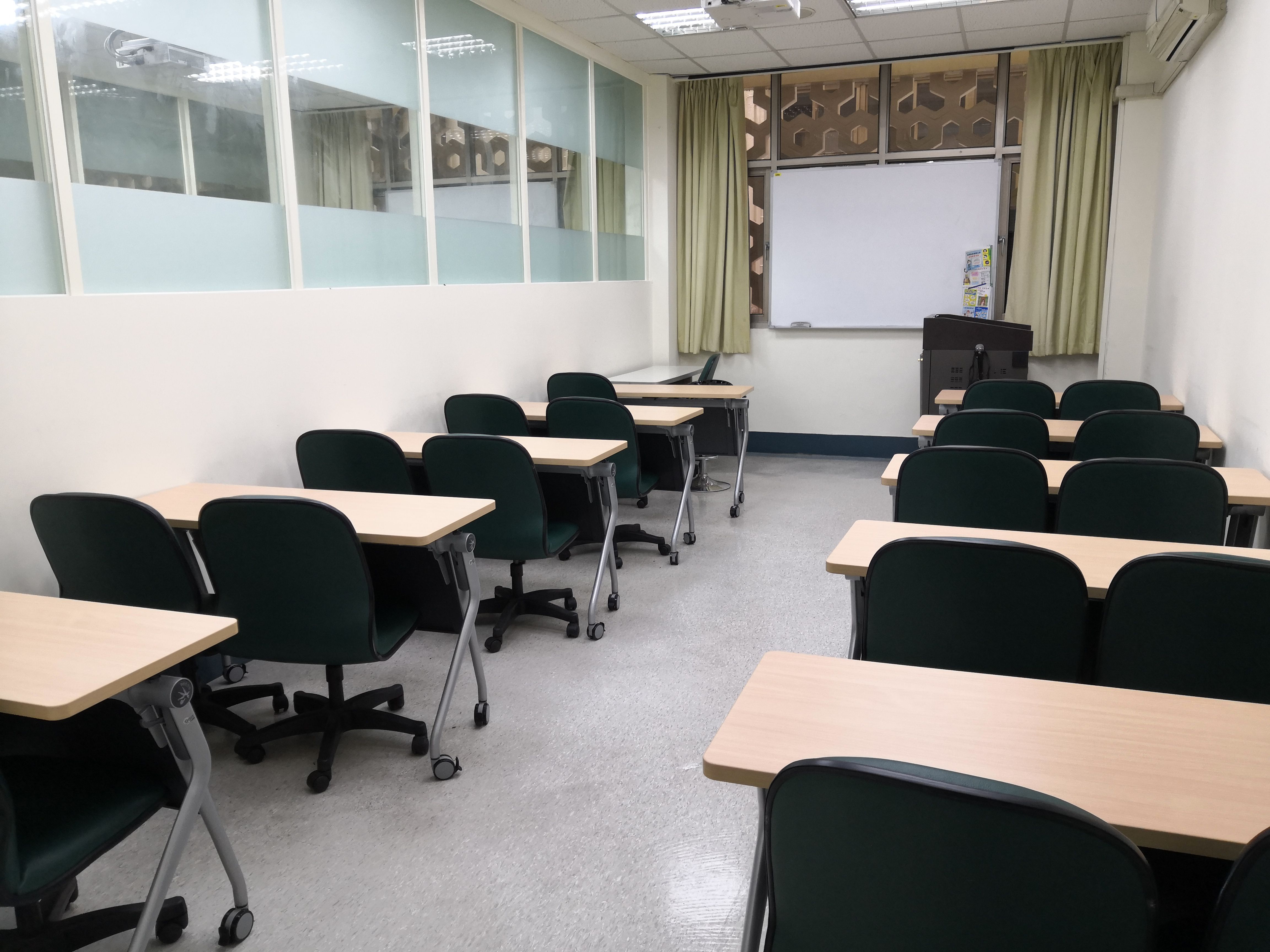 D323教室
