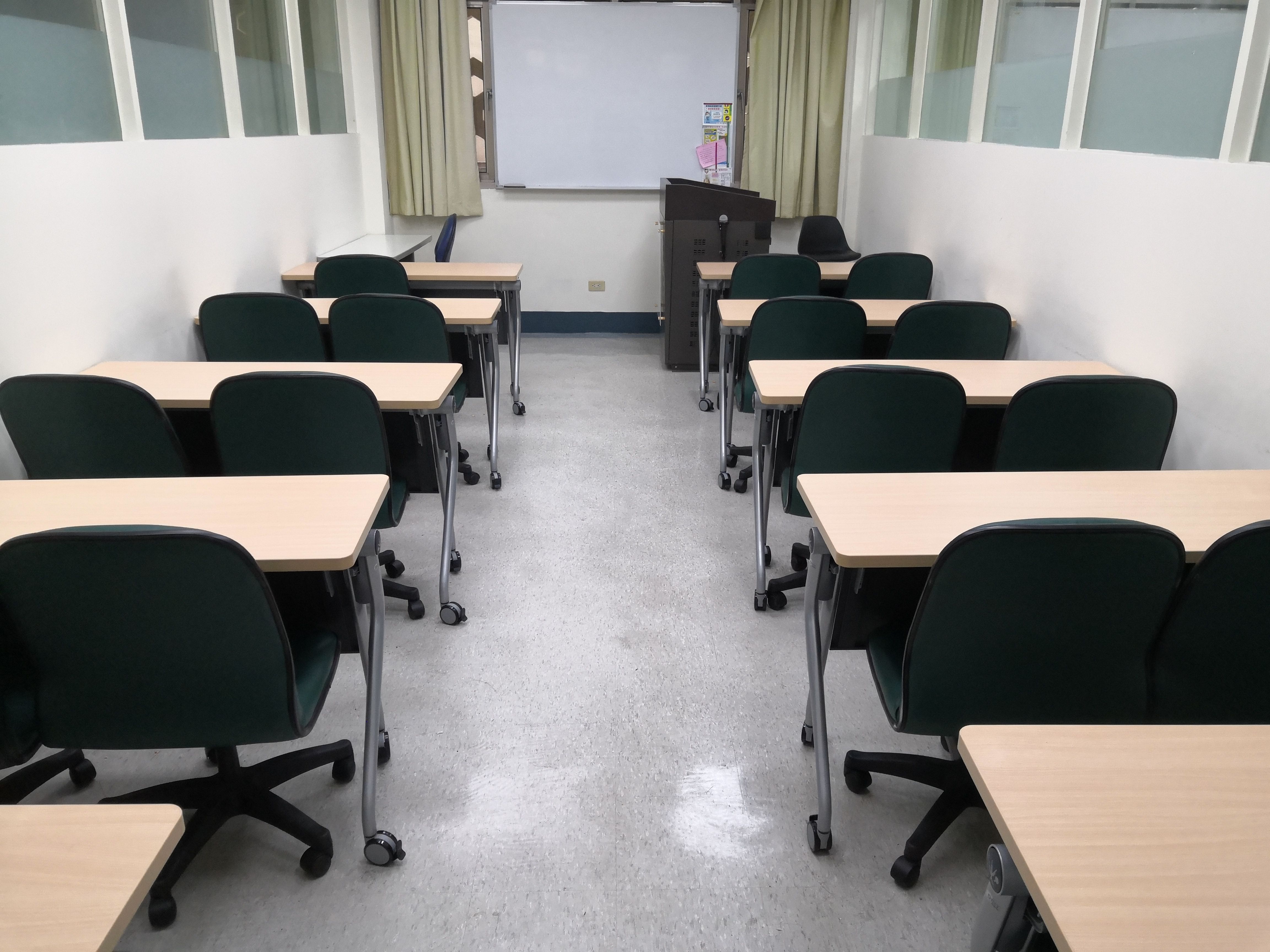 D322教室